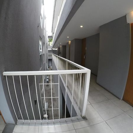 2510 Urbanliving Aparthotel Jakarta Exterior photo