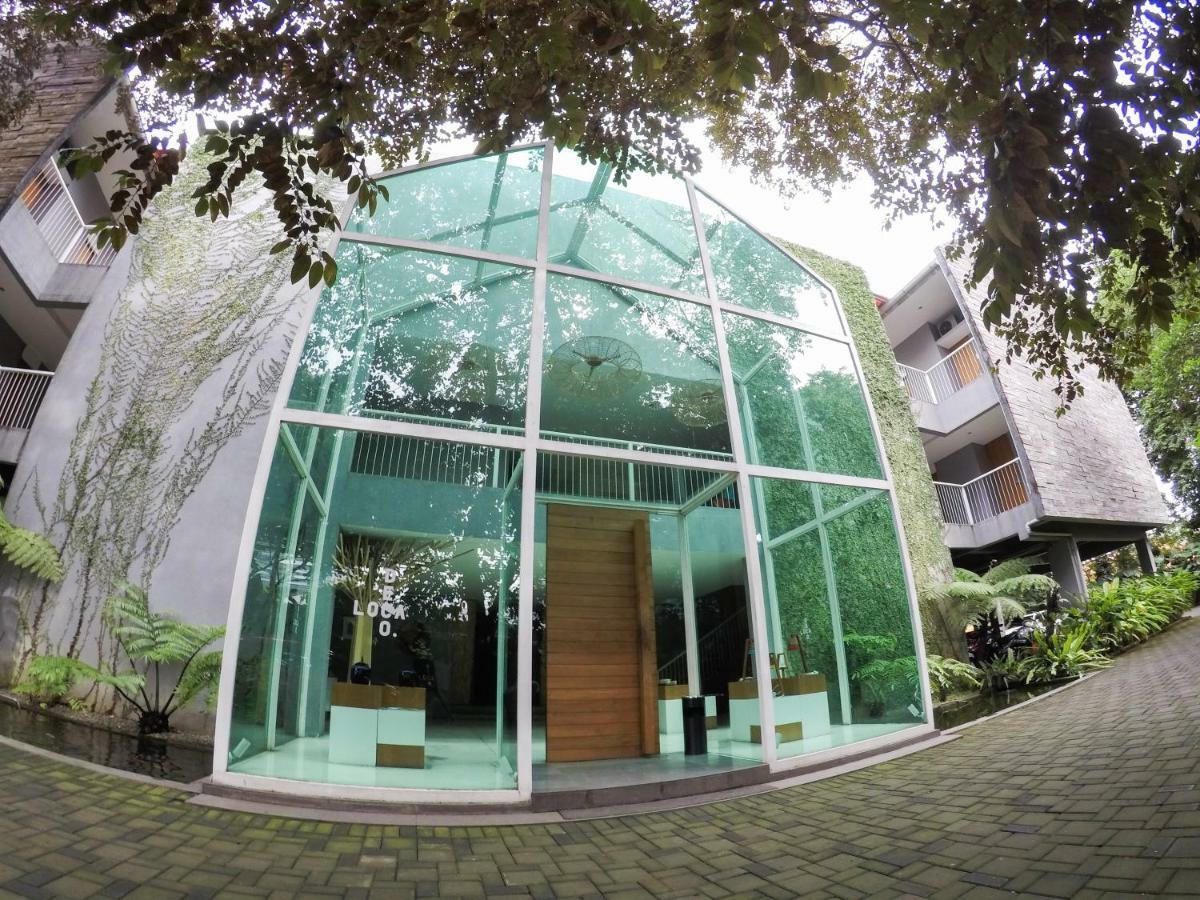 2510 Urbanliving Aparthotel Jakarta Exterior photo